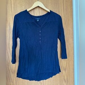 Gap 3/4 length shirt